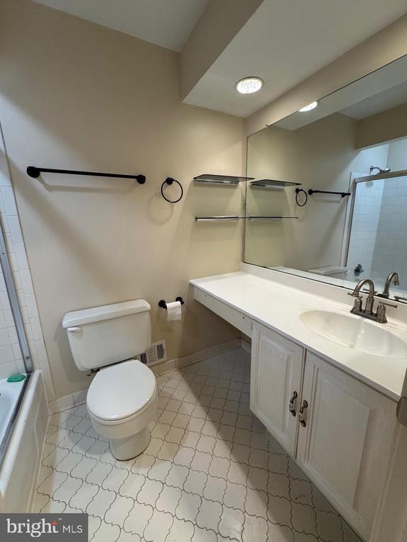 Building Photo - 20333 Pleasant Ridge Dr