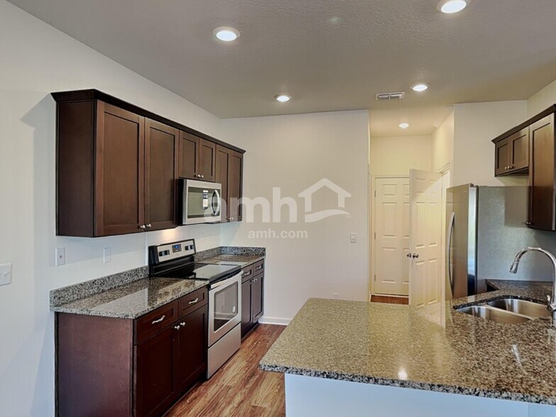 Building Photo - 163 E Jayce Way