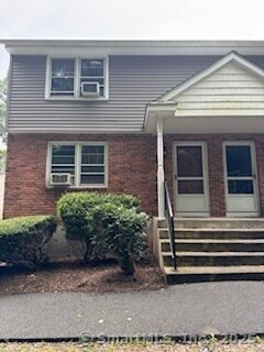 Primary Photo - 81 E Pattagansett Rd