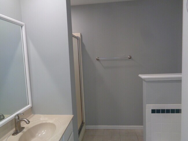Building Photo - 3801 Blue Cedar Ln