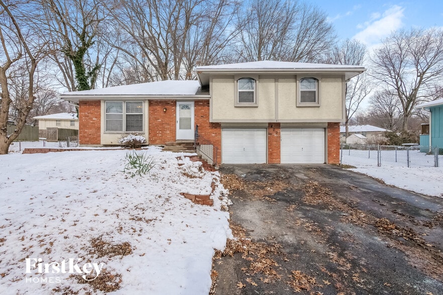 Primary Photo - 409 SW Westminister Rd