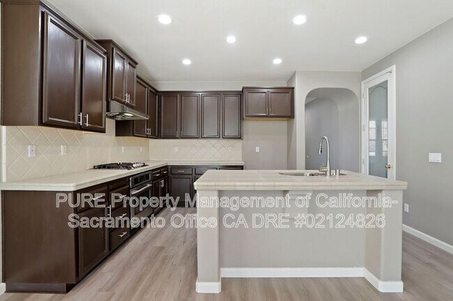 Building Photo - 1518 Sandmark Dr