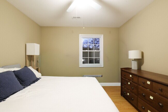 Building Photo - Welcome Home!