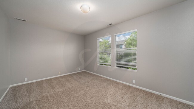 Building Photo - Two story townhouse in Southeast Colorado ...