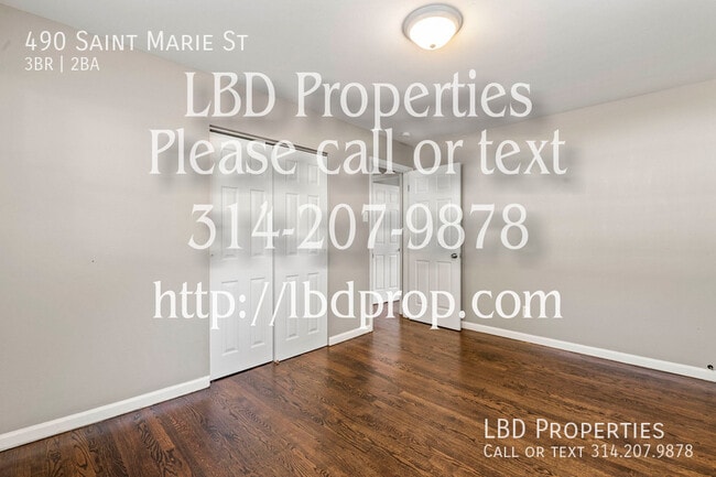 Building Photo - 490 St Marie St