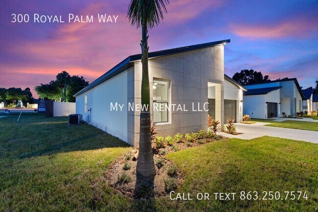 Building Photo - 300 Royal Palm Wy