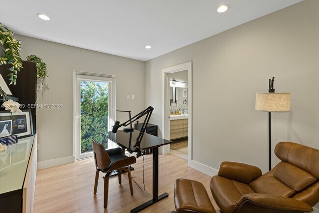 Building Photo - 4011 Hardie Ave