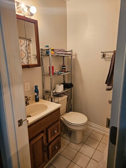 Building Photo - 102 Spring St