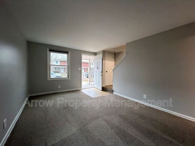 Building Photo - 5421 Benton St