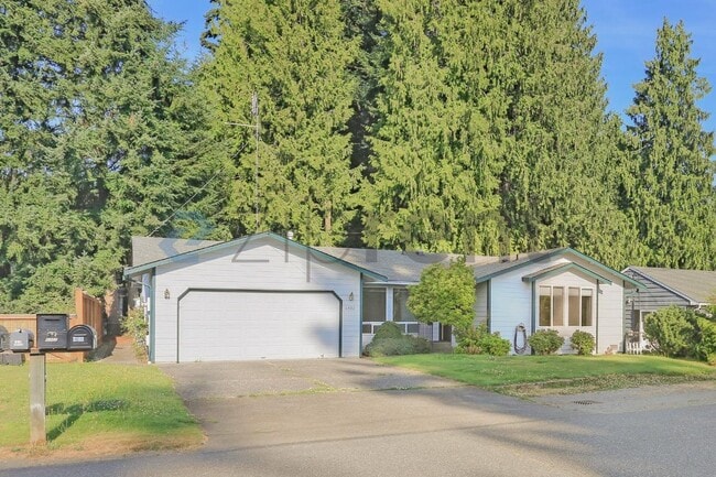 Building Photo - 6402 Cypress St