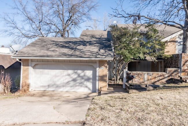 Primary Photo - 3915/3917 E 60th Pl Duplex