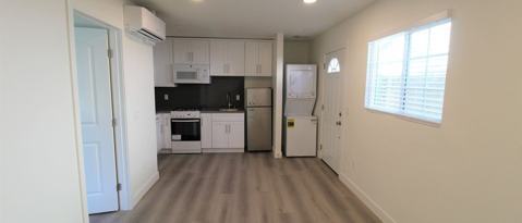 Building Photo - 745 1/2 Fine St-