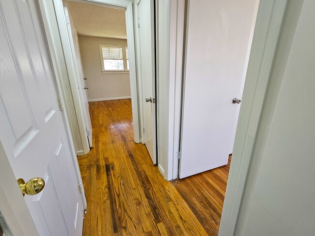 Building Photo - 10816 Highpoint Dr