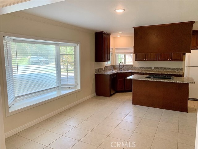 Building Photo - 673 Grove Hill Dr