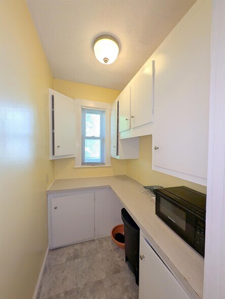 Building Photo - 79 Conwell Ave