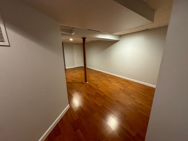 Building Photo - THREE BEDROOM  w Finished Basement- PARKLA...