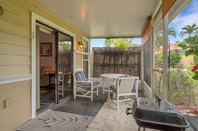 Building Photo - Charming 2BR Condo in Melbourne Beach
