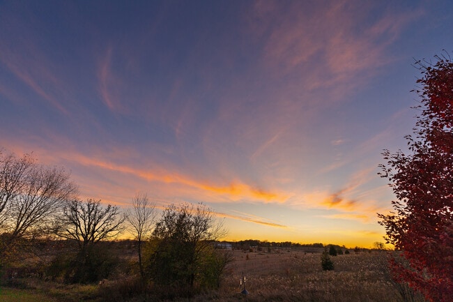 Building Photo - 2930 Glacier Way