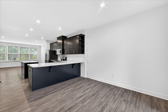 Building Photo - 530 Billingsley Rd