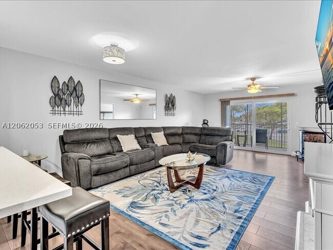 Building Photo - 12500 SW 5th Ct