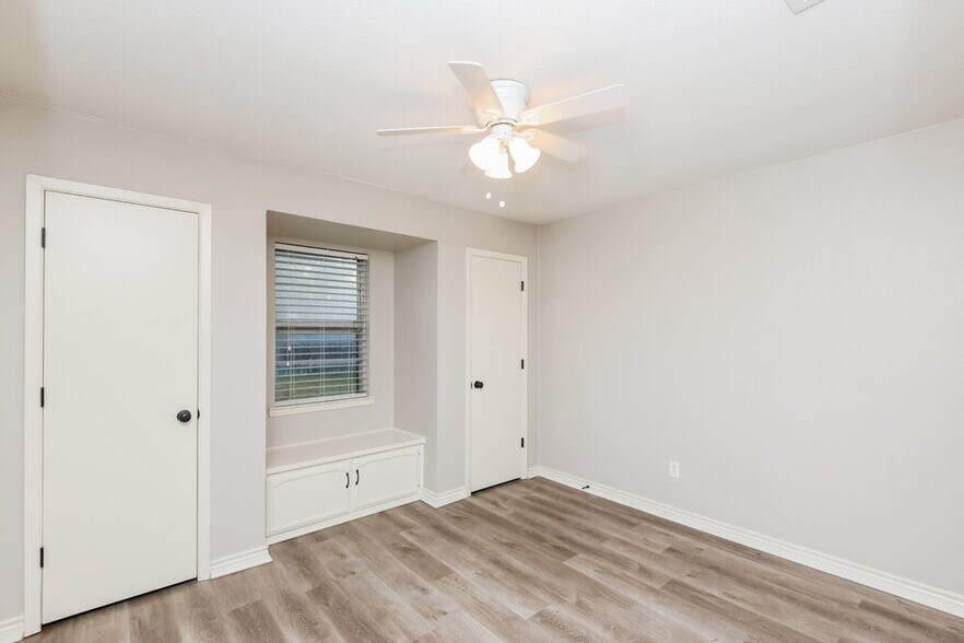 Building Photo - 808 Judith St