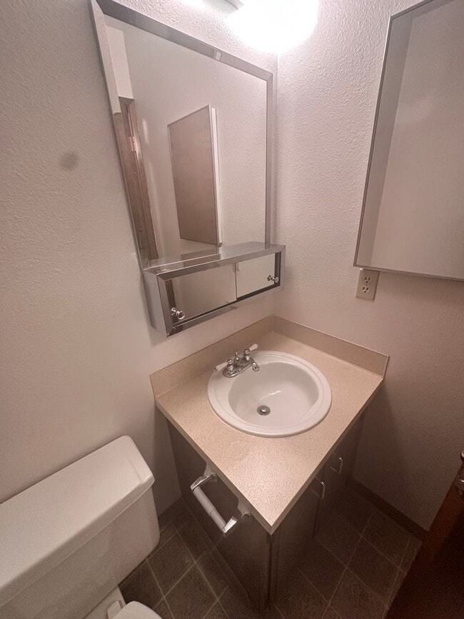 Building Photo - Olympic Vue Apartments