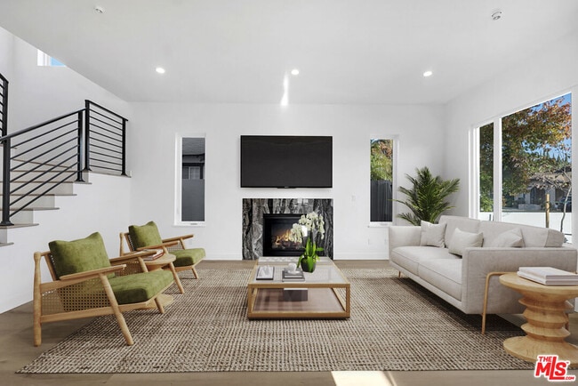 Building Photo - 3137 Curts Ave