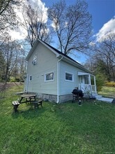 Building Photo - 11 Upper Hillman Rd