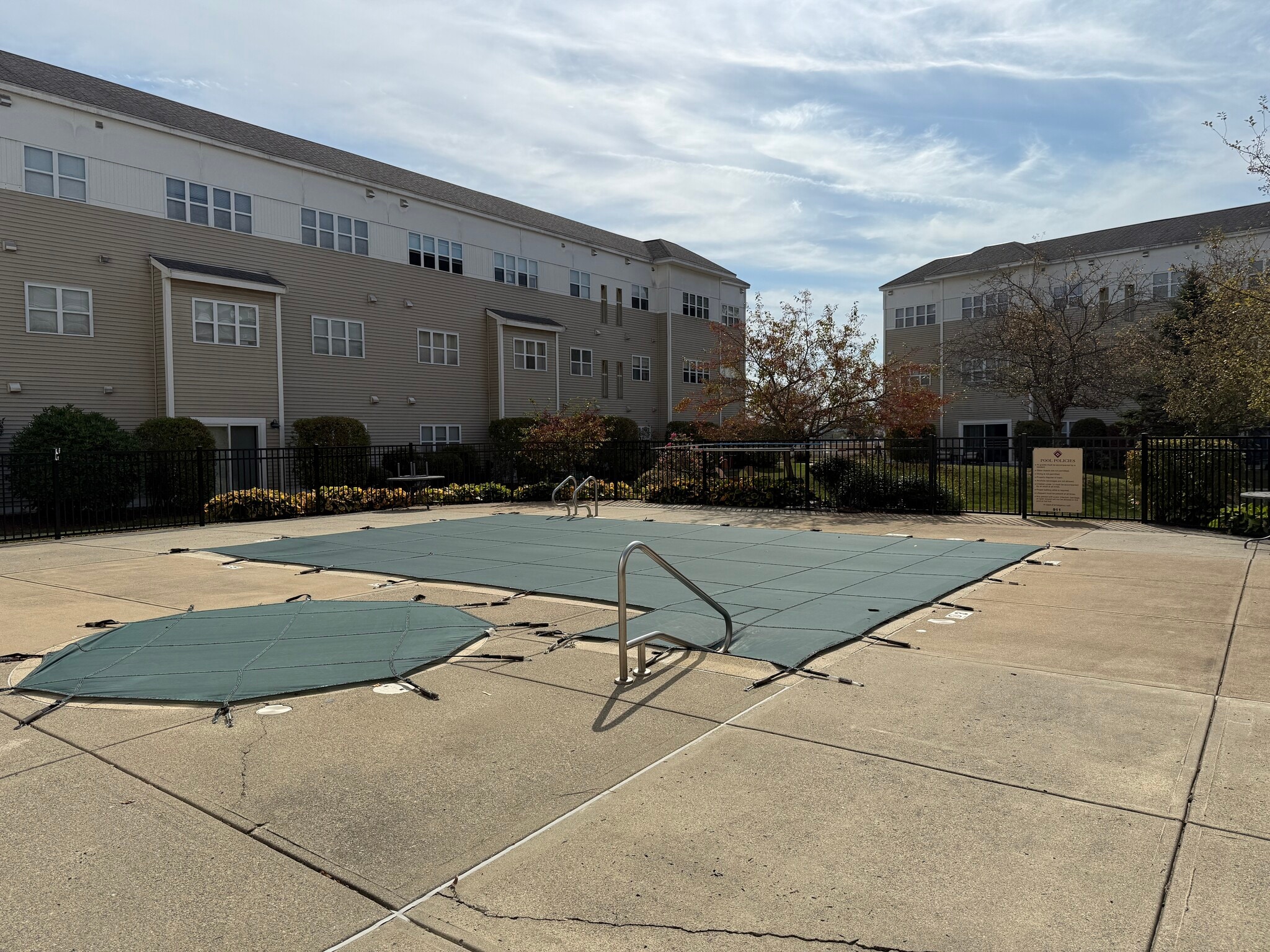 Building Photo - 211 Central St