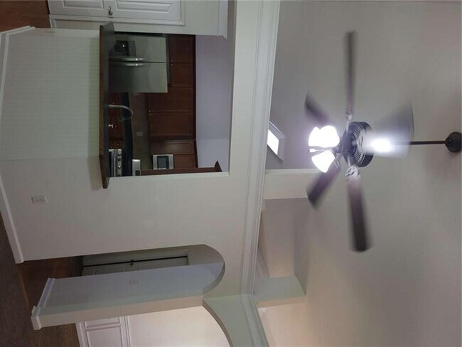 Building Photo - 175 Spinner Dr