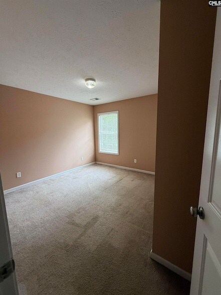 Building Photo - 345 Peppercorn Ln