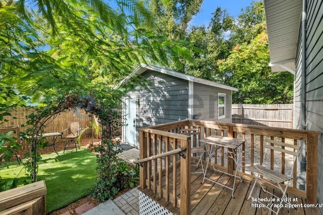 Building Photo - 3002 N Highland Ave