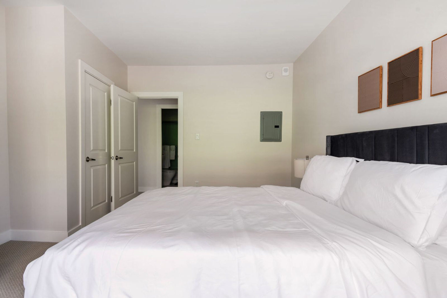 Building Photo - 899 Pine St