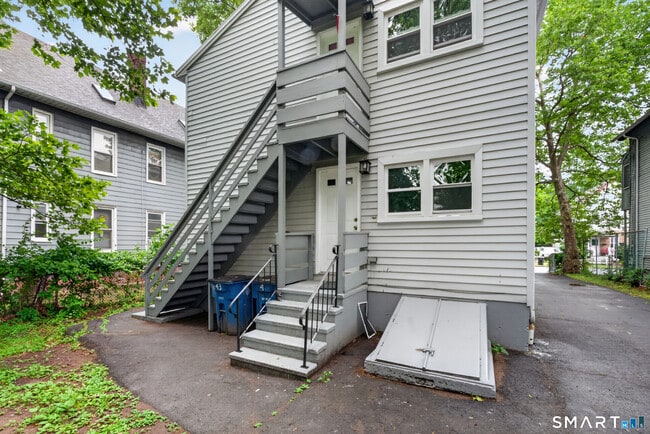 Building Photo - 41 Admiral St