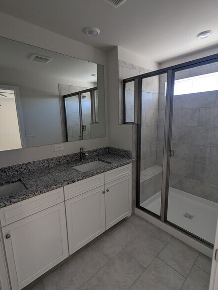 Building Photo - 2290 Marcy Dr