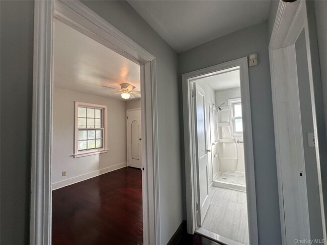 Building Photo - 496 Bloomingburg Rd