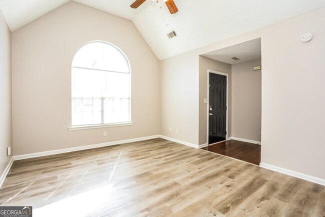 Building Photo - 1374 N Hampton Dr