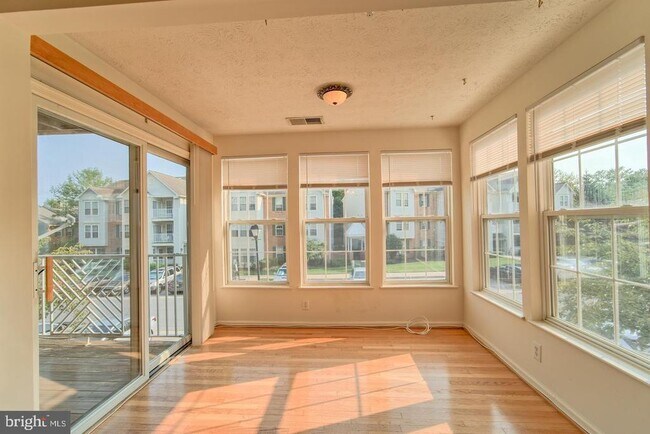 Building Photo - 7906 Valley Manor Rd