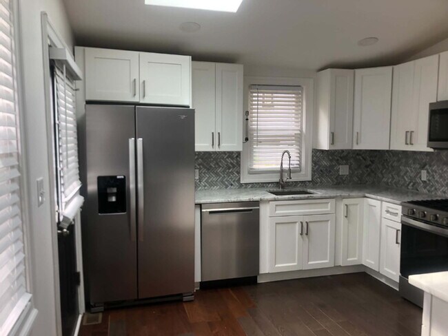 Building Photo - Newly Renovated 3BR/2.5BA Home in NE DC – Move-In Ready!
