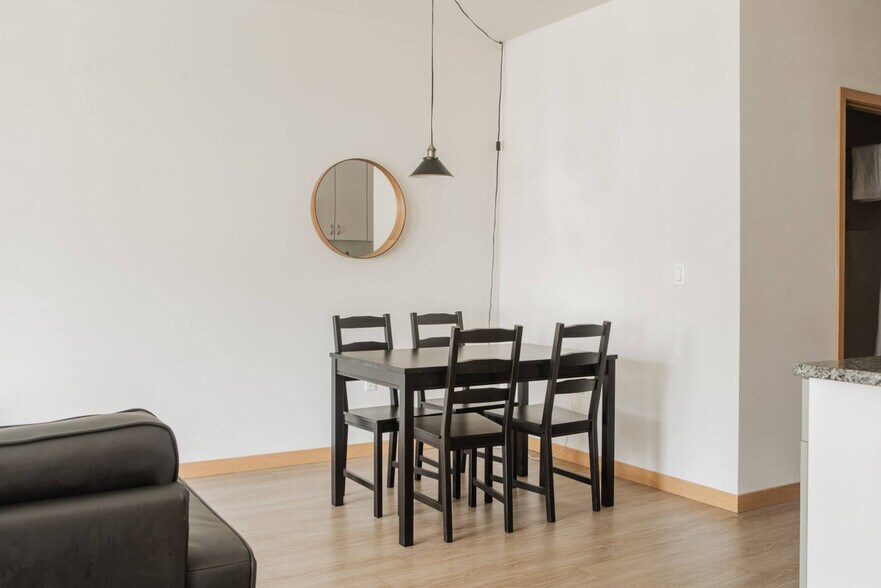 Building Photo - 1640 N Water St