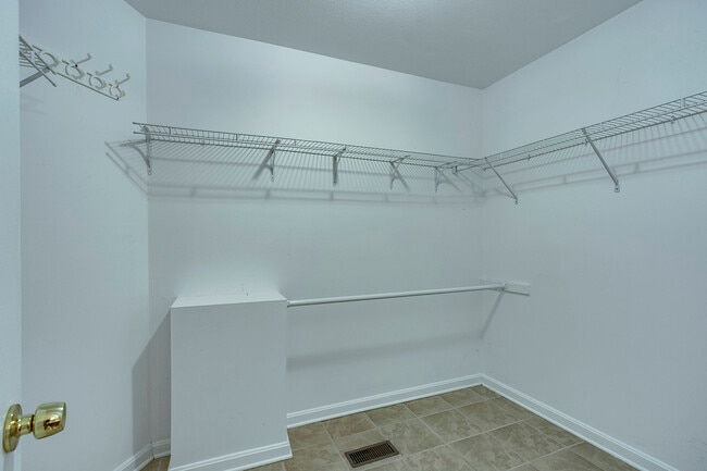 Building Photo - 130 Tuhdegwa Way