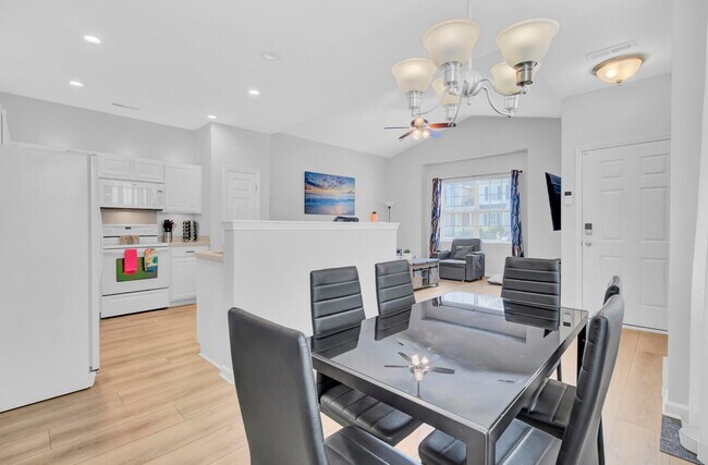 Building Photo - 132 Woodward Rd