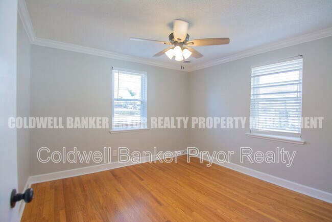 Building Photo - 128 S St Marks Ave