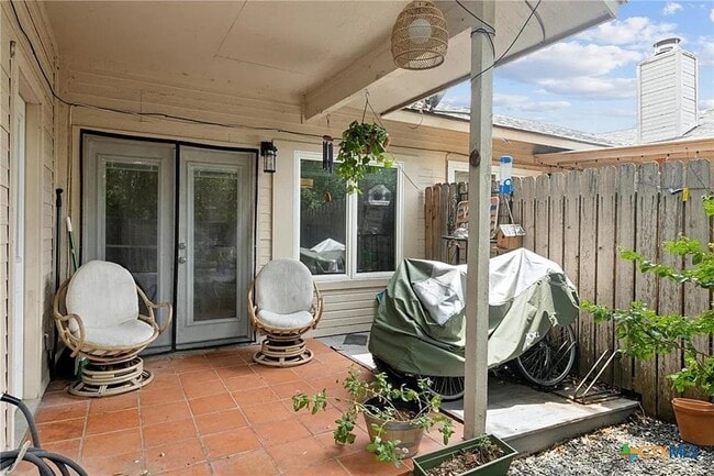 Building Photo - 313 Quarry St