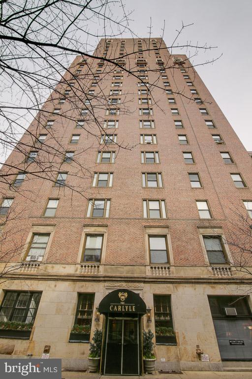 Building Photo - 2031 Locust St