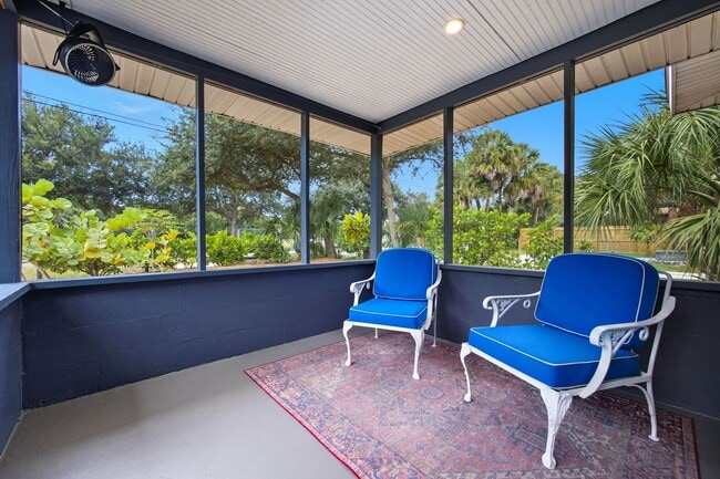 Building Photo - 6236 S Martindale Ave