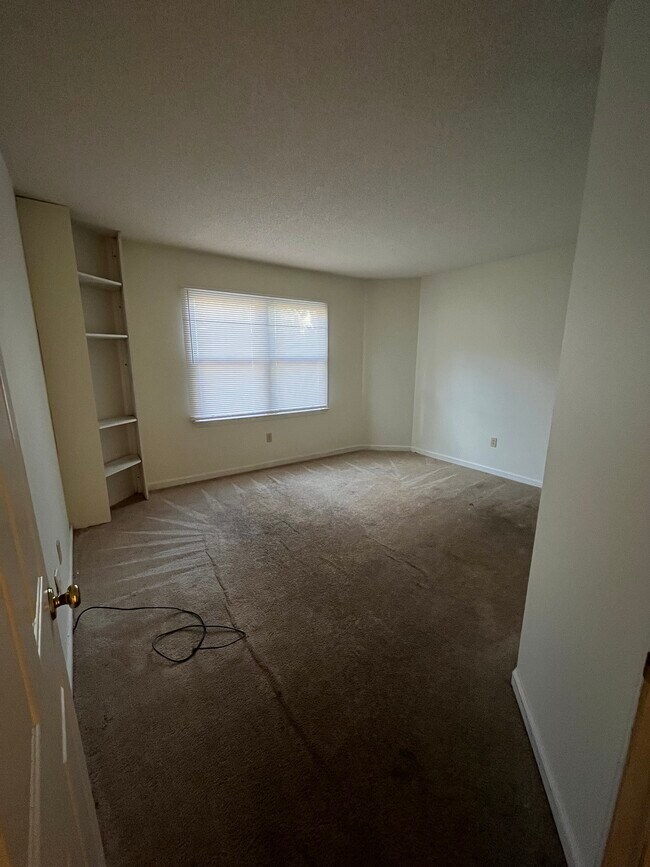 Building Photo - 1850 Atlantic Dr