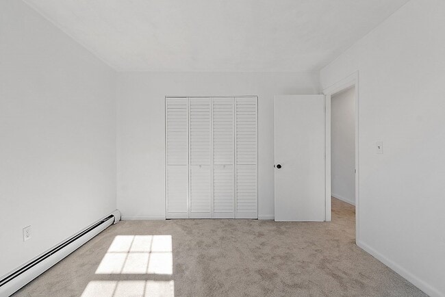 Building Photo - 272 Albion St