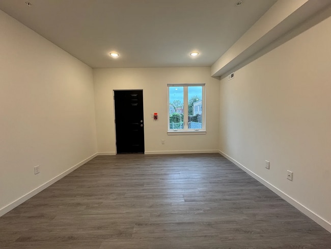 Building Photo - 5320 Angora Terrace