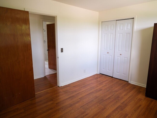 Building Photo - MOVE IN SPECIAL for: 3 Bedroom House Avail...